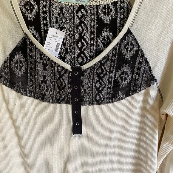 Maurices Long Sleeve Top Size XL - Picture 5 of 8